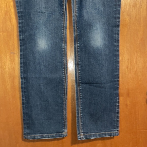 •NEW YORK & COMPANY•DENIM FADED KNEES MID-RISE JEANS SIZE 4 PETITE <EUC> - Picture 6 of 7